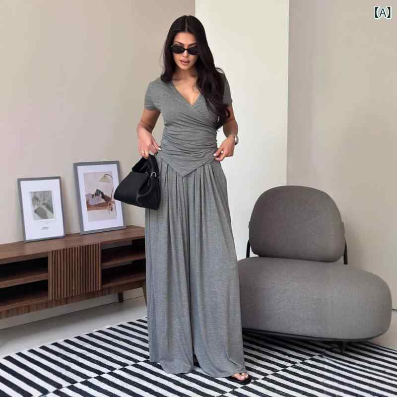 セットアップ レディース Vネック 欧米の 2025夏の 2つの セットの レディース 魅惑的 v ネック ファッションは 快適で 痩せた シンプルの カジュアルさを 表現 しています