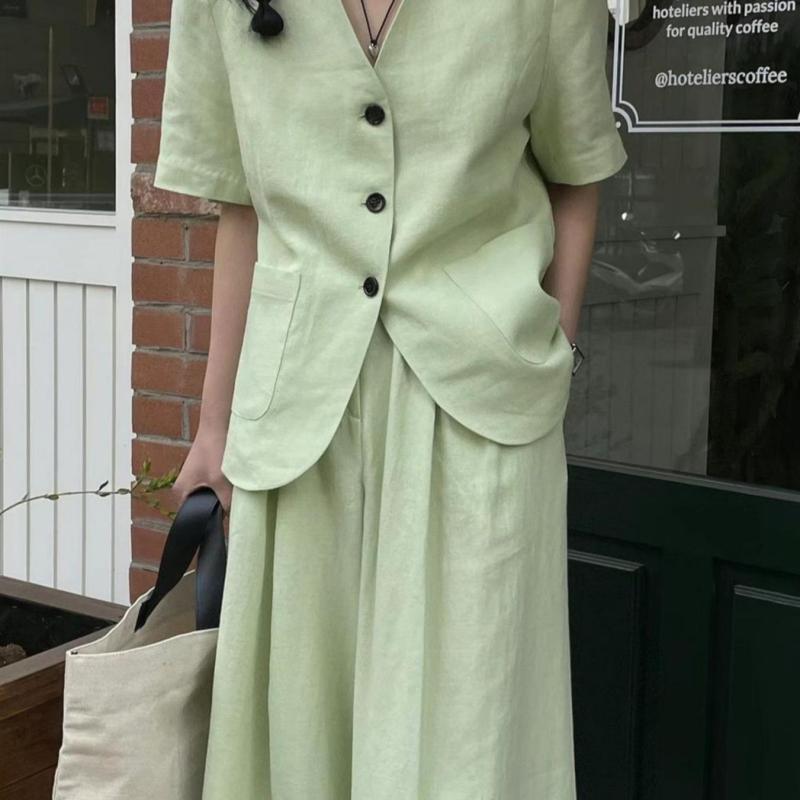 セットアップ レディース Vネック 韓国 2025 夏の ゆったり カジュアル ファッションの 薄手 半袖 v ネック 綿 麻 スーツ 大きい ズボンの スーツ 女性