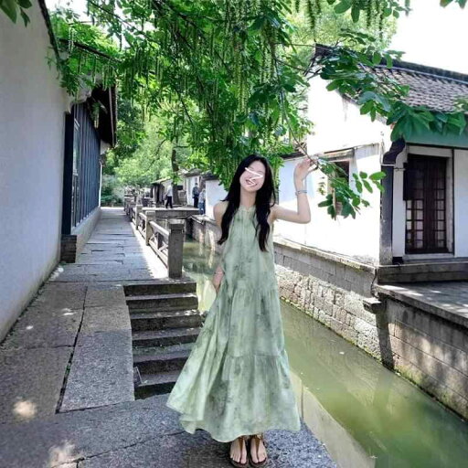 花柄ロングプリーツスカート フラワープリント 中国式の 婦人服の 袖なしの 首を 掛けて スカートを 連ねます。 花柄ロングプリーツスカート フラワープリント 中国式の 婦人服の 袖なしの 首を 掛けて スカートを 連ねます。