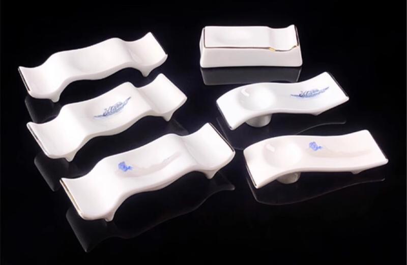 卓上 箸置き ホルダー おしゃれ 食器 収納 テーブル キッチン アーティファクト スプーン レンゲ フォーク セラミック リム チャイナ ダブル