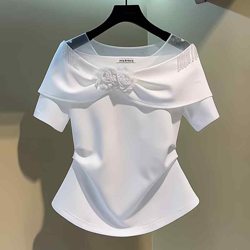 レディース 女性用 半袖 Tシャツ カットソー トップス 立体 花 フラワーモチーフ スリムフィット タイト 着痩せ 細見え エレガント 上品 ショート丈 夏 サマー