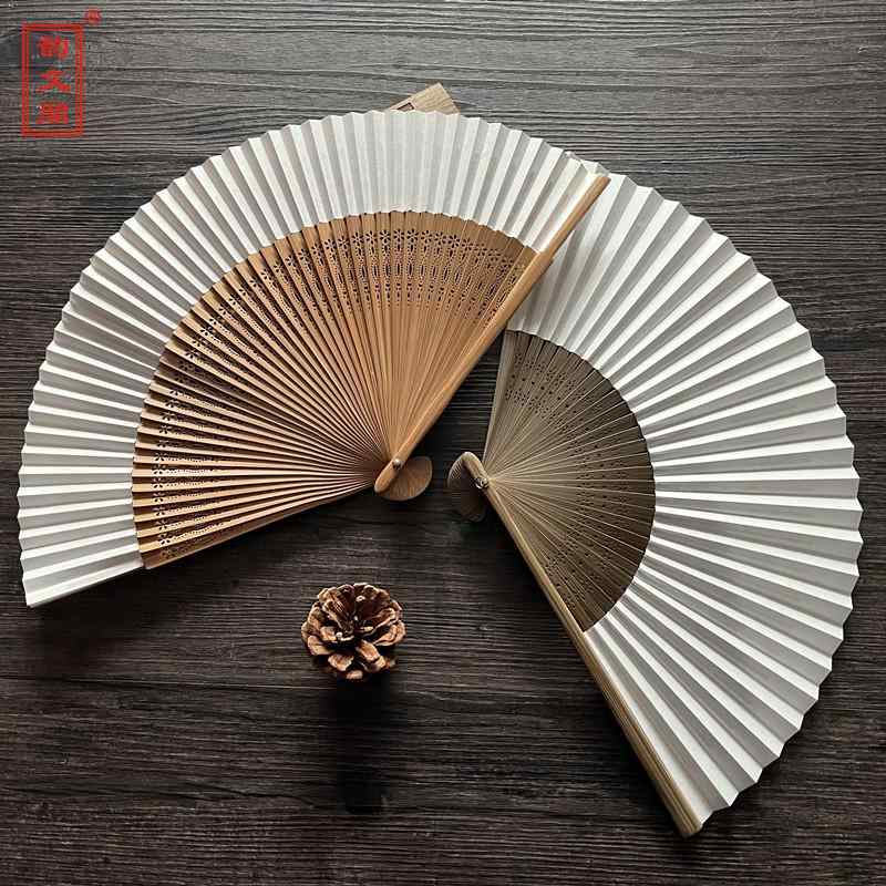 日本扇子 折りたたみ おしゃれ シンプル 扇子　和風 な 和風 7インチ 扇子 竹 柄 両面 紙 メンズ レデ..