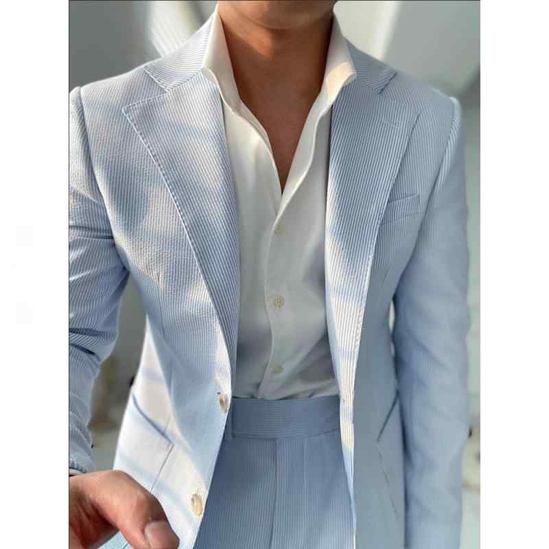かっこいい スタイリッシュ快適 動きやすい スーツ　セットアップ　ブルー イタリアンカジュアル ナポリ スーツ ブルーシア サッカー カジュアル シングルブレスト ノッチの 男性用