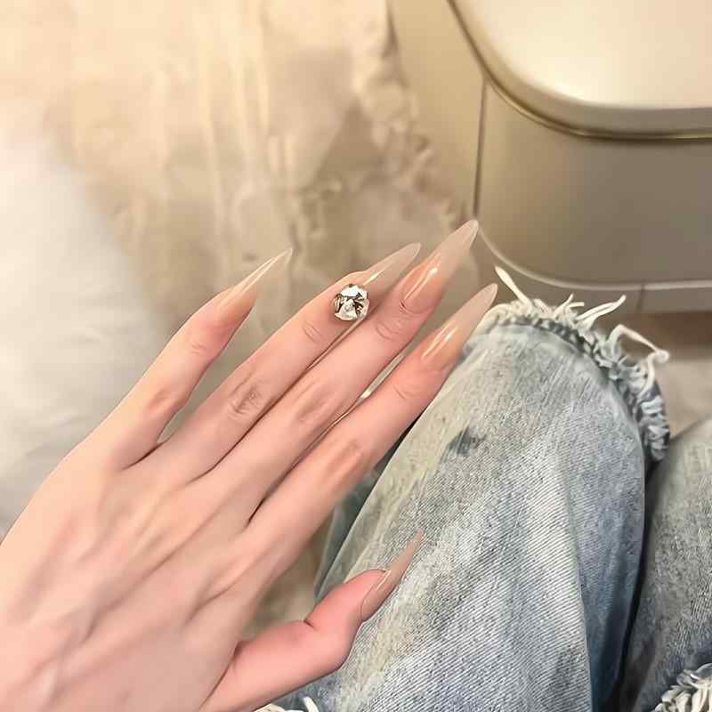 韓国ネイル マグネットネイル フラッシュネイル キラキラ ネイル アート パッチ アイス 透明 ヌード ラインストーン ネイルアート ウェアラブル ミディアム レングス 2024年 新年 スタイル ウェディングフォト 花嫁 ネイル ピース