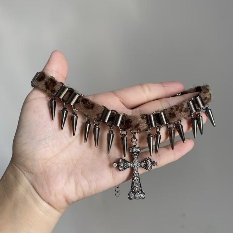 シンプル 短め カジュアル おしゃれ Y2K チョーカー　ネックレス　レディース レトロ サブカルチャーの..