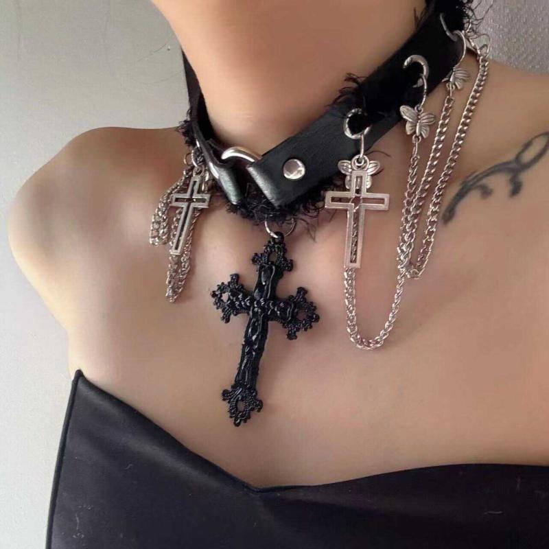 シンプル 短め カジュアル おしゃれ Y2K チョーカー　ネックレス　レディース の ダーク ゴシック ネックレス チョーカー サブカルチャー 甘くて クール ホット ガール クロス Y2K