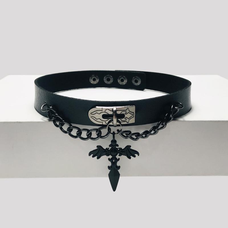ゴシック調 レザー シンプル 短め カジュアル チョーカー　アクセサリー　レディース ダーク パンク クロス レザーカラー チョーカー ネックレス ホット ガール サブカルチャー 鎖骨 レトロ ゴシック レザーネックレス