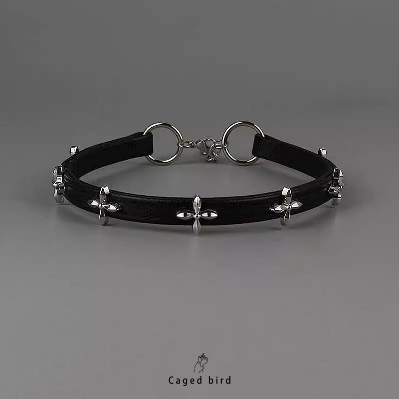 シンプル 短め カジュアル おしゃれ チョーカー　アクセサリー　レディース ダーク パンク クロス レザー ロープ ネックレス Y2K スウィート クール ホット ガール スタイル チョーカー カラー 女性 ネック リング