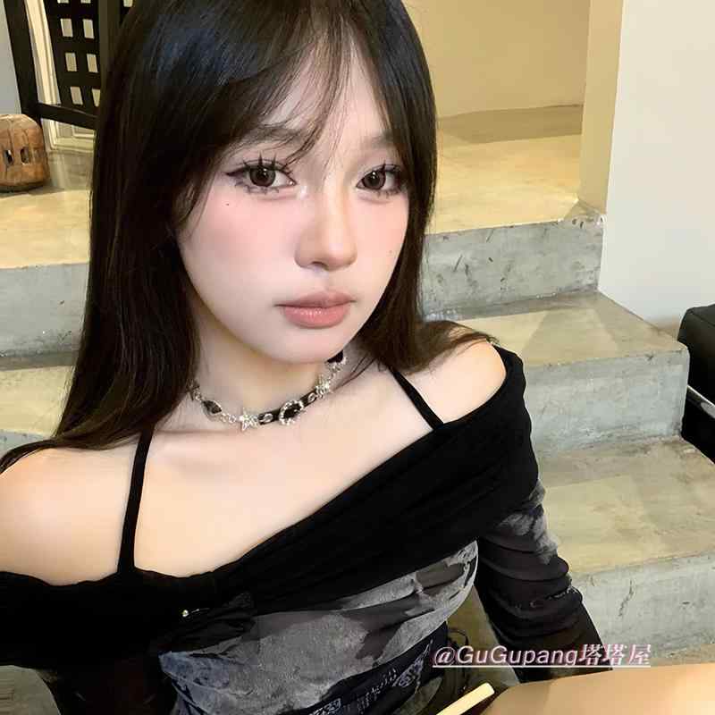 シンプル 短め カジュアル おしゃれ Y2K チョーカー　ネックレス　レディース Y2K ブラック ラインストーン パンク チョーカー ネックレス 女性用 軽量 高級 重厚 甘くて クール ホット ガール 鎖骨 チェーン