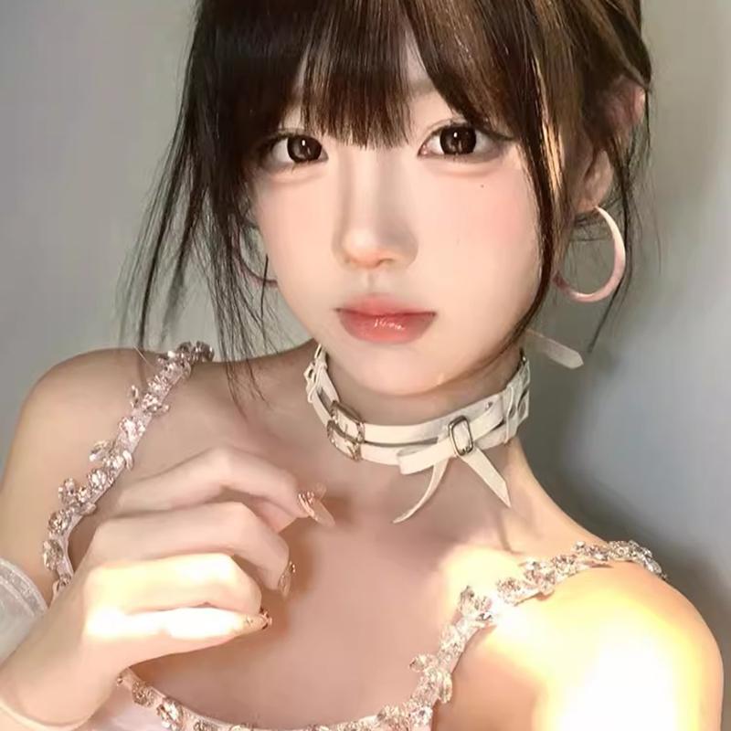 ゴシック調 レザー シンプル 短め カジュアル チョーカー　アクセサリー　レディース ホワイトの ダブル ベルト ボウ カラー チョーカー 鎖骨 チェーン ホット ガール スイート クール サブカルチャー Y2K レザーネックレス