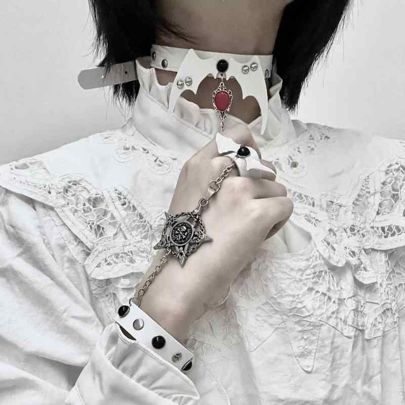 ゴシック調 レザー シンプル 短め カジュアル チョーカー　アクセサリー　レディース 堕 天使 | パンク 2 次元 バット 魔法 陣 ネックレス サブカルチャー ダーク ゴシック ブレスレット