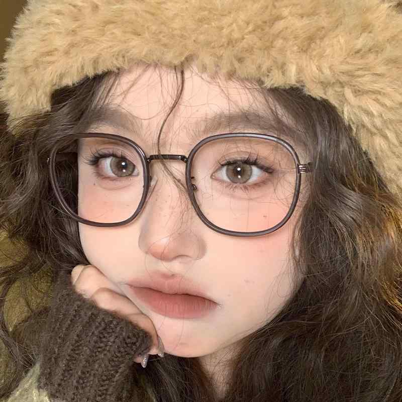 紫外線 日差し 対策 メガネ フレーム おしゃれ 近視の レデイー スクールお 茶色の 軽量 美 白 メガネ フレームは さまざまな 度の 高度な フレームを 装備 して 化粧なしで 顔を 薄く 見せる ことが できます。