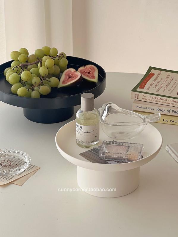 インテリア おしゃれ キッチン用品 家庭用 雑貨 プレート　皿　トレイ 北欧 イン スタイル ラウンド 背..