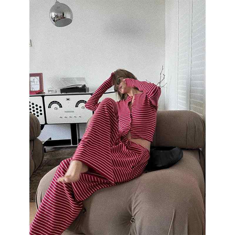 おしゃれ 伸びる 伸縮性 楽のび パジャマ　セット　スウェット 新年の 赤い 高級 ストライプ パジャマ 女性 春秋 2025 ゆったり 快適 カーディガン ホーム 服 スーツ