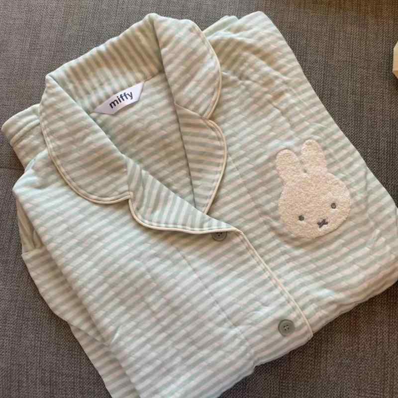 おしゃれ 伸びる 伸縮性 楽のび ストライプ パジャマ スウェット ストライプの ウサギの パジャマ レディース 春秋 長袖の ズボン 2025 スタイルは 外で 着用 できる 家 服 スーツ 小さい 白い ウサギ