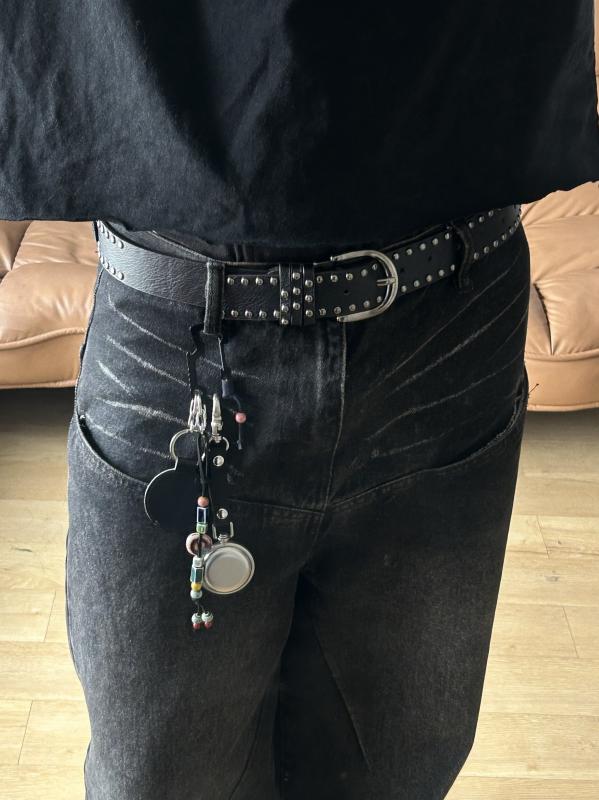 シンプル 無地 おしゃれ レディース　ベルト　カジュアル 【 袖口に 注意】 CH スタイル ダーク アヘン ヒップ ホップ パンク スタッズ ベルト 男女兼用 アクセサリー