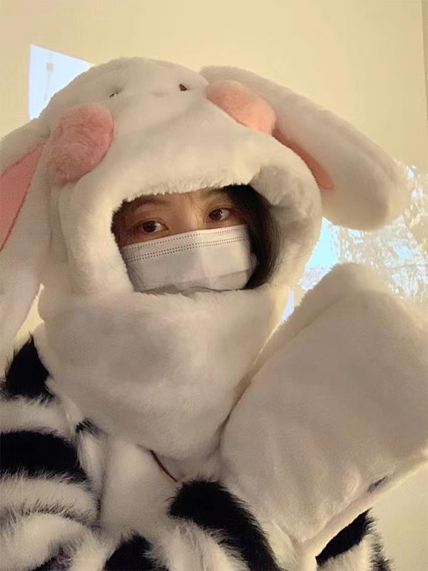 かわいい おしゃれ かぶりもの 帽子　うさぎ耳　かわいい 帽子 レディース 冬 暖かい て かわいい ウサギ 耳 ぬいぐるみ スカーフ 手袋 オール イン ワン 厚手 3点 セット