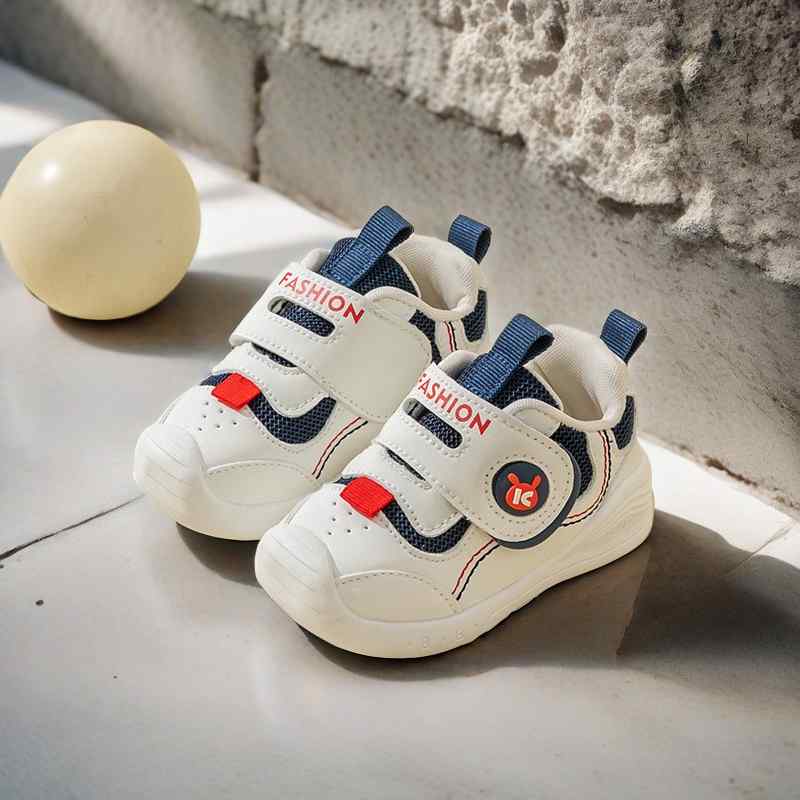 歩きやすい 速乾 着脱簡単 ベビー　シューズ　かわいい Kino 補助 歩行 靴 男の子と 女の子用 ベビー シューズ 革 表面 バネ 防止 通気性 滑り止め 子供 機能