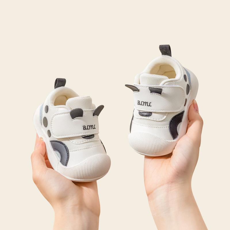 歩きやすい 速乾 着脱簡単 赤ちゃん　靴　シューズ 春の 男の子用 Jinuopu 幼児用 靴 柔らかい 底 滑り..