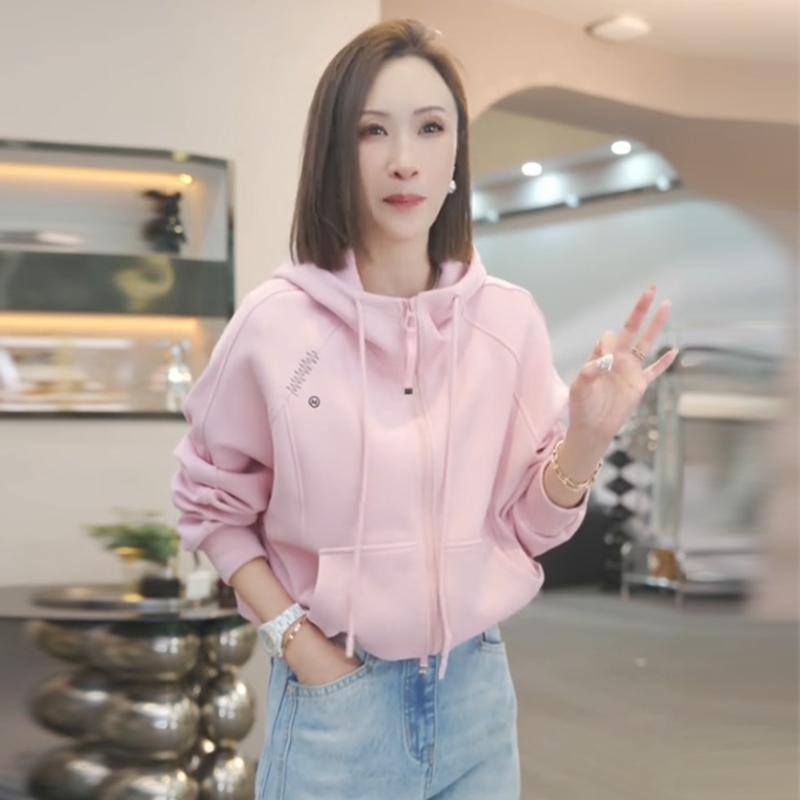 カジュアル オーバーサイズ シンプル 長袖 パーカー　フード付き　ニット ピンクの フード付き スウェ..