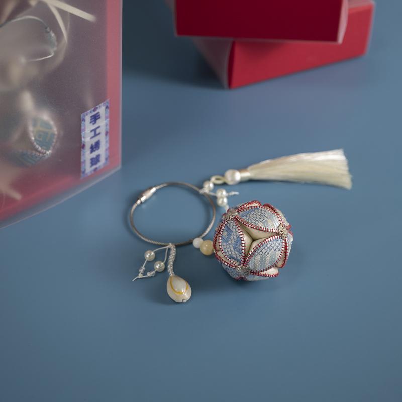 インテリア 置物 おしゃれ 和風 雑貨 装飾品 広 西 チワン 族 自治 区 景 特産 手 ギフト 無形 文化 遺産 大輪 バックル 刺繍 ボール 3月 3...