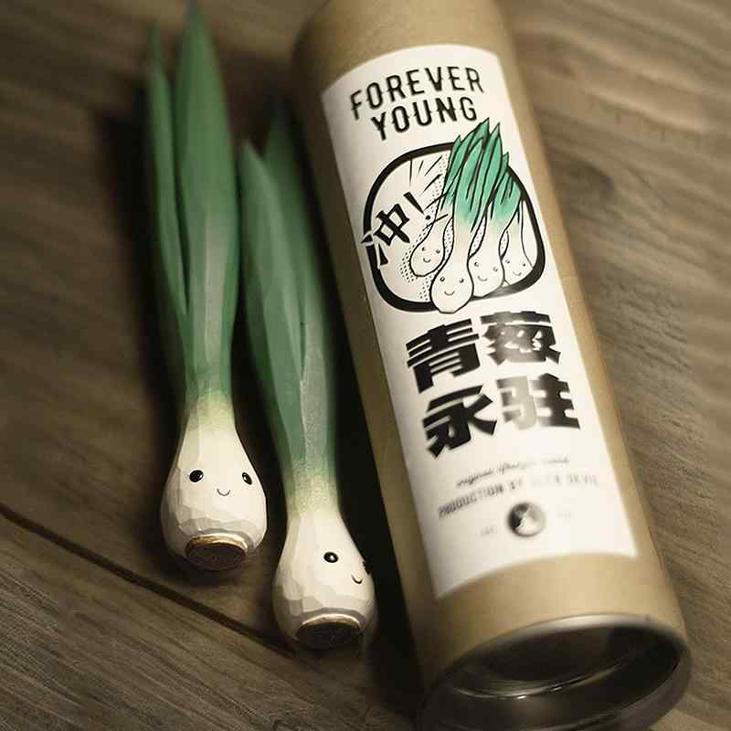 木製玩具 北欧雑貨 インテリア 置物 おもちゃ ホビー 鹿 デーモン ショップ グリーン 常緑 野菜 エルフ に の 木彫り 無垢材 デスク トップ オーナメ...