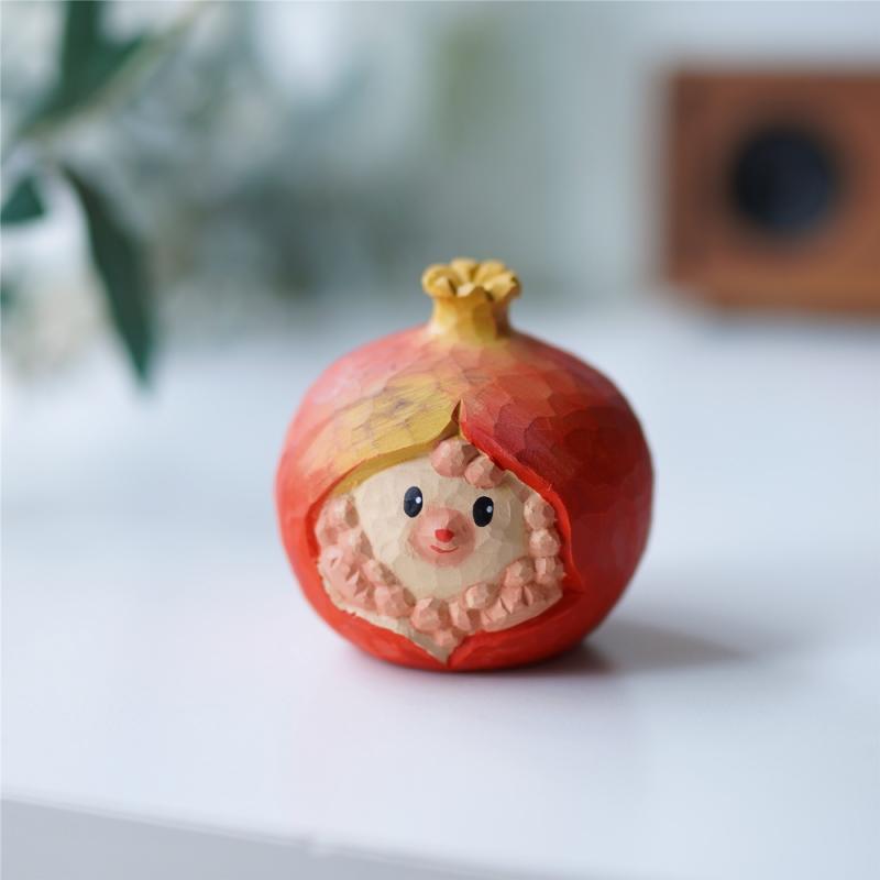 木製玩具 北欧雑貨 インテリア 置物 雑貨 ホビー 小物 ジョーの 工房 / ザクロと ニンニクの小さい 木彫り たくさんの 子供と 幸せを 得る チャンスを...