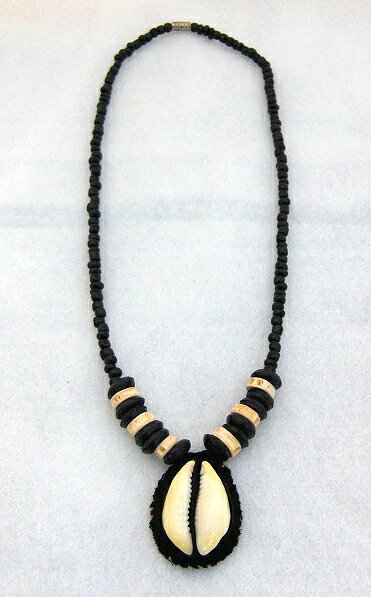 【 アウトレット 在庫処分 スーパーセール 500円 】 【メール便対応可】 ビーズ ネックレス ショート シェル付 黒 貝殻 アジアンアクセサリー プチギフト...