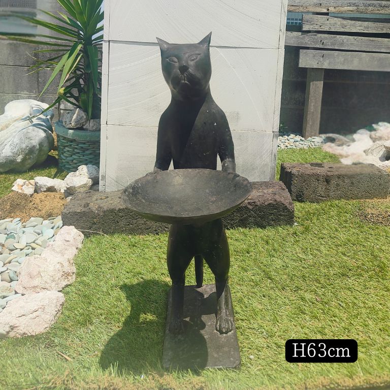 ブロンズ風、珍しい猫の置き物 ブロンズ風、珍しい猫の置き物 ブロンズ風、珍しい猫の置き物