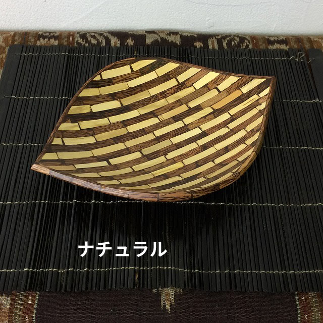 【インテリア雑貨 おしゃれ バリ風】 アジアン雑貨 ココナッツ ウッドトレイ 器 30cm 2色 D ブラウン 茶色 木製トレイ トレー デコレーショントレイ トレー アジアン雑貨 インテリア バリ風 バリ雑貨 飾り皿 小物入れ オブジェ アクセトレイ 天然素材 ヤシ [ss2409] [2]