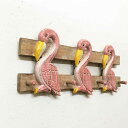 【春 新生活 インテリア セール中】 木製 壁掛け ハンガー フック 4連 W50cm ペリカン ピンク アンティーク調 鳥グッズ 鳥の雑貨 ウォールフック ハ...