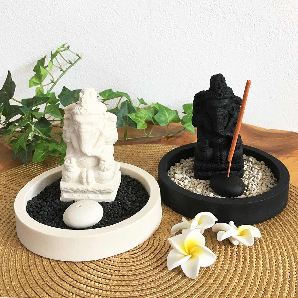 ガネーシャ お香立て お香 セット 化粧箱入り 2色 白 黒 ホワイト ブラック 樹脂製 スティック 砂利付き インテリア オブジェ 置物 インドネシア アジア...