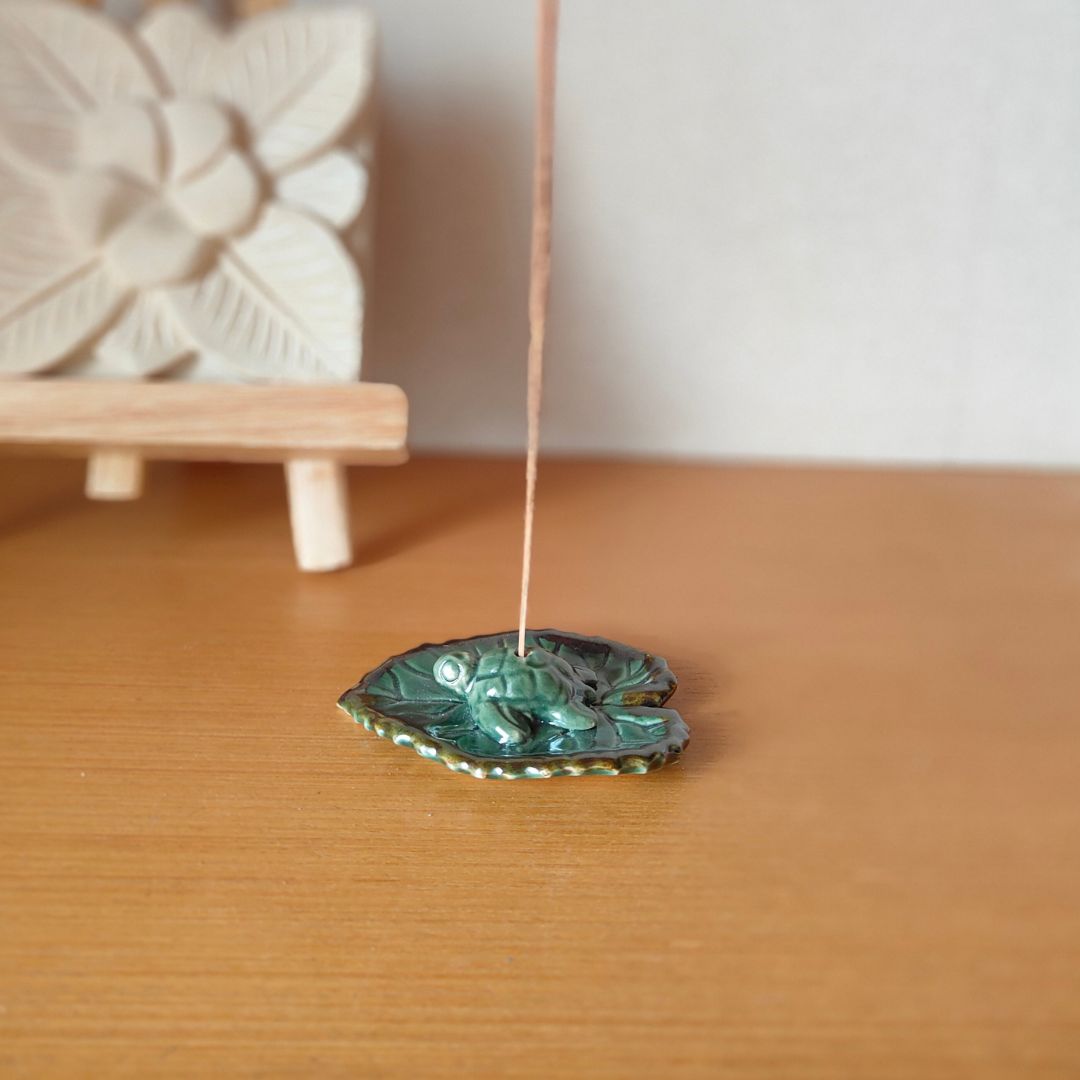【インテリア雑貨 おしゃれ バリ風】 アジアン雑貨 お香立て カメ 亀 タートル W10cm 緑 陶器 アロマスティック 線香 芳香 インセンスホルダー スティック ハワイアン アジアン バリ 雑貨 インテリア 来客 玄関 バリ風 おしゃれ 南国 リゾート 可愛い インセンス