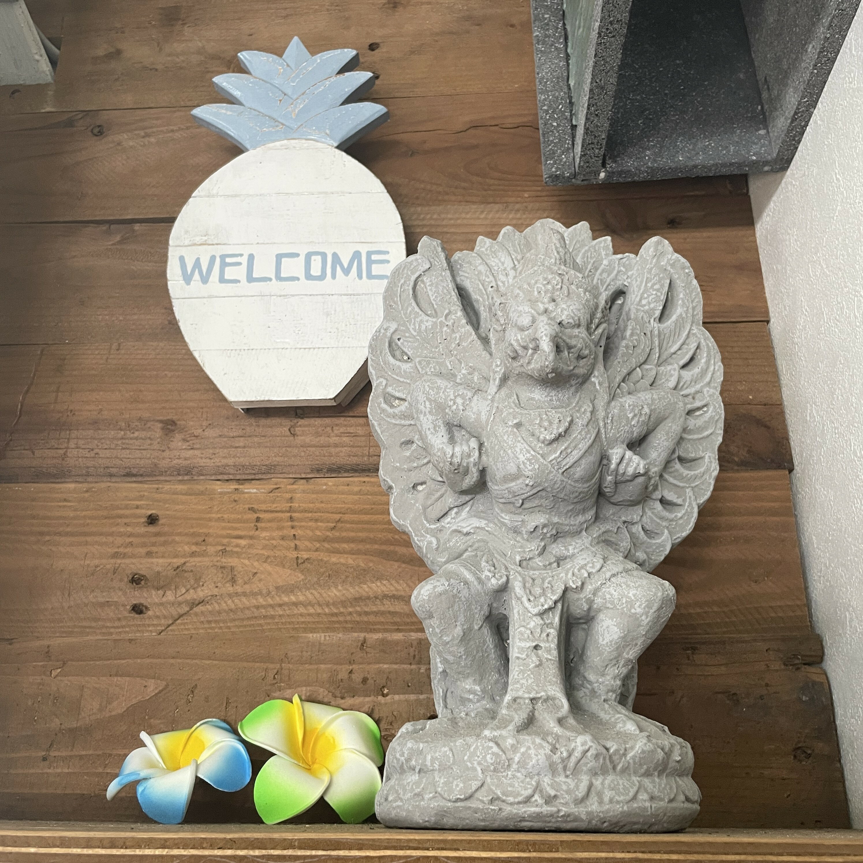 石像 ガルーダ像 神鳥 オブジェ H30cm グレー 石 飾り 石の彫刻 オーナメント ガーデン 庭 バリ雑貨 アジアン 雑貨 インテリア 玄関 置物 ガーデン...