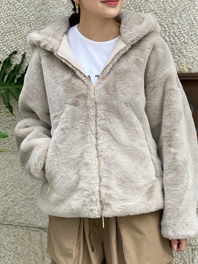 TATRAS　タトラス　エコファー フード付き ブルゾン YUMOLA LIGHT GRAY (08) / BLACK (01)　LJXA0039033588のサムネイル