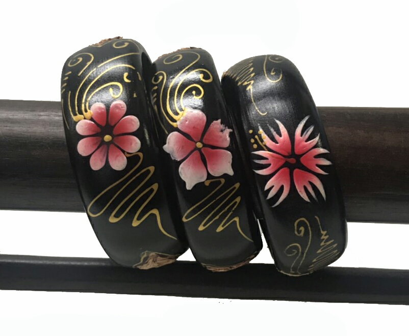 ウッドバングルL 黒地茶模様 ピンク【バリ島直輸入】母の日/プレゼント/ギフト/手作り/アジアン/ハンドメイド/民芸品/ウッドブレスレット/木製/エスニック/カ...