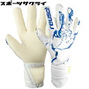 種別 キーパーグローブ メーカー名 ロイシュ（reusch） カット 1089/ホワイト×ディープブルー 特徴 セカンドスキンのフィット感、軽さ、絶対的なグリップはもちろん保証されています。 Pure Contact Gold Xは、このドイツ製ラテックスで最大限のグリップと粘着性を提供すると同時に、非常に柔らかく、さらに快適です。 ※ご注文前に必ずお読み下さい※当店の掲載商品は、当社が運営するショピングサイト、実店舗でも同時販売しております。また、ご注文手続きが可能な状態であっても、「実店舗在庫」と「メーカー在庫」を共有しておりますので、商品によりましては入荷までにお時間を頂く場合や、商品がまれに欠品している場合もございます。あらかじめご了承の上、ご注文ください。 メーカー希望小売価格はメーカーカタログに基づいて掲載して います