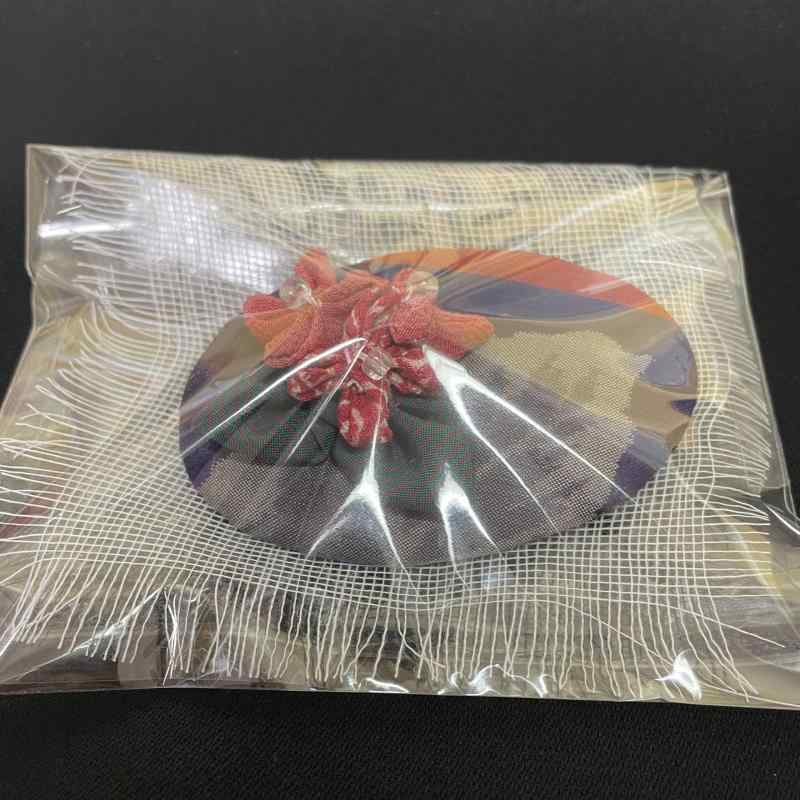 〜恵のご縁〜Blessing Ring × 紫音 ブローチ 和布 一点物 紫陽花風 ピンク花と葉 モチーフの商品画像 3
