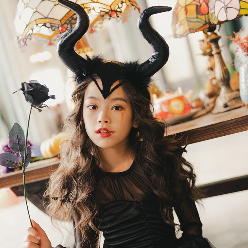 【クーポン利用で10%OFF】コスプレ ハロウィン カチューシャ ハロウィン仮装 牛の角 玩具 小物 変身 子供用 女の子 イベント 舞台衣装 演出服 パーティー 忘年会 新年会 学園祭 文化祭 悪魔の角 ヴァンパイア 吸血鬼
