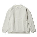 CMF OUTDOOR GARMENT-シーエムエフ アウトドア ガーメント- RW-CREW NECK 見た目スエットのようだが実は撥水度詰めフリース。リバースイーブにポリエステルフライスをつけることで アップデートした。けっこうワイドなシルエットです。 ■素材■ 100% ポリエステル ■サイズ■ M : 着丈70.5cm、身幅134cm、袖丈52.5cm L : 着丈72cm、身幅138cm、袖丈54cm ■注意■ 画面上と実物では多少色具合が異なって見える場合もございます。ご了承ください。