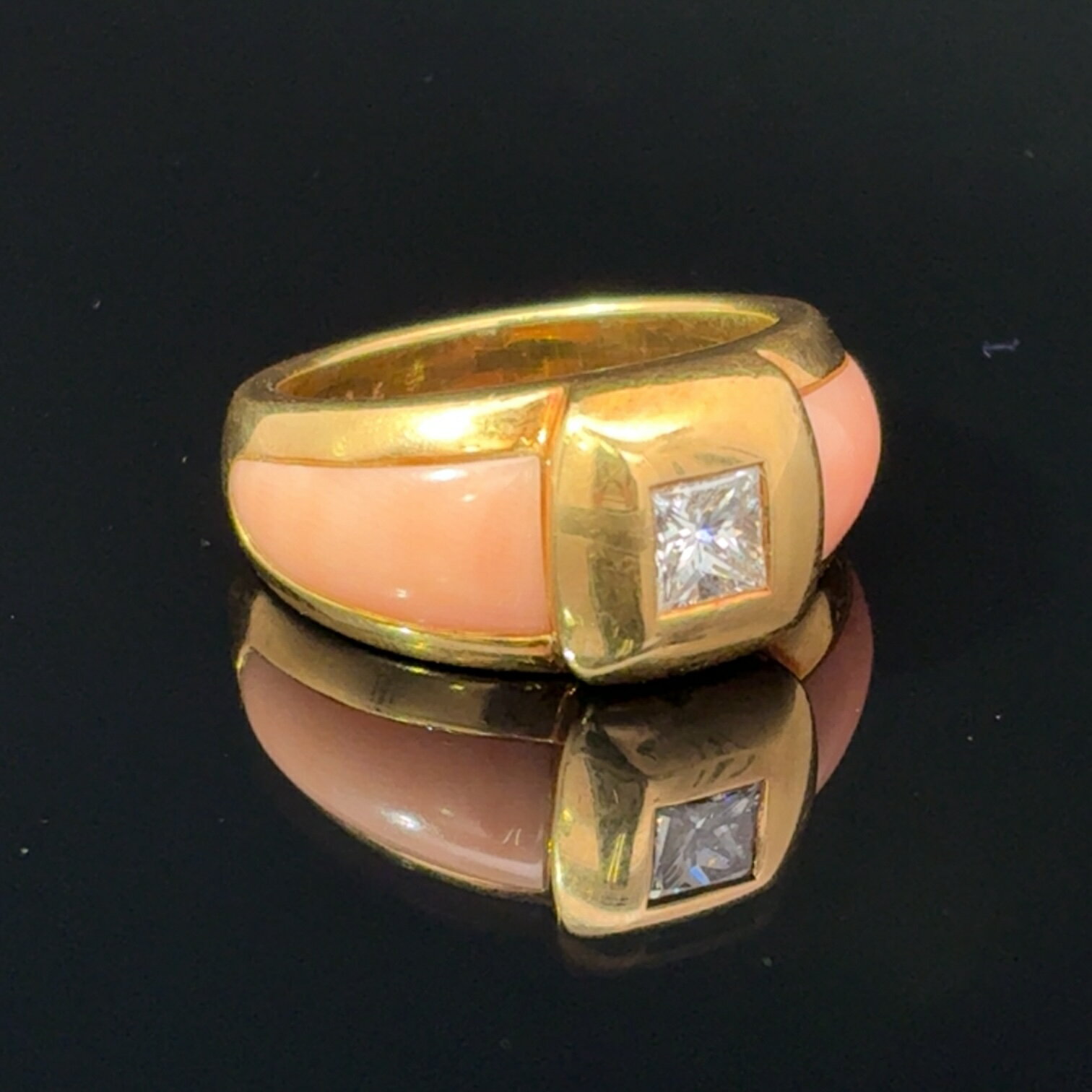 Van Cleef & Arpels ヴァンクリーフ＆アーペル K18 約11.9g 珊瑚 ダイヤ 1P リング...