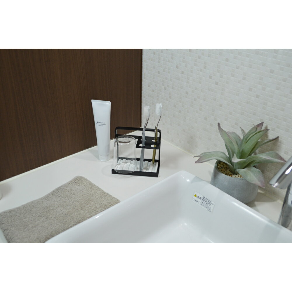 歯ブラシスタンド ドライトレイ付 COLLEND 4本 珪藻土 給水 歯磨き粉 コップ スペース 洗面所 おしゃれ 便利 フレーム 衛生的 トレー 収納 ホワイト ブラック 日東 ts-wh ts-bk