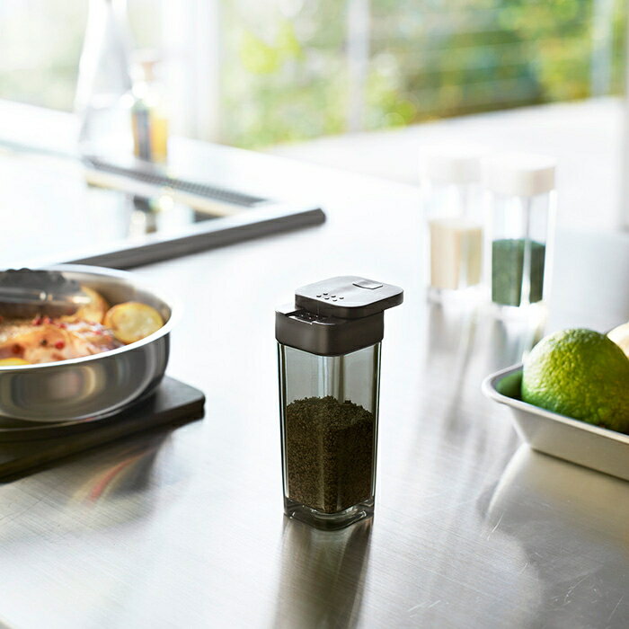 スパイスボトル タワー 2864 | 山崎実業 YAMAZAKI おしゃれ 調味料 小麦粉 保存容器 ストッカー 収納 ..