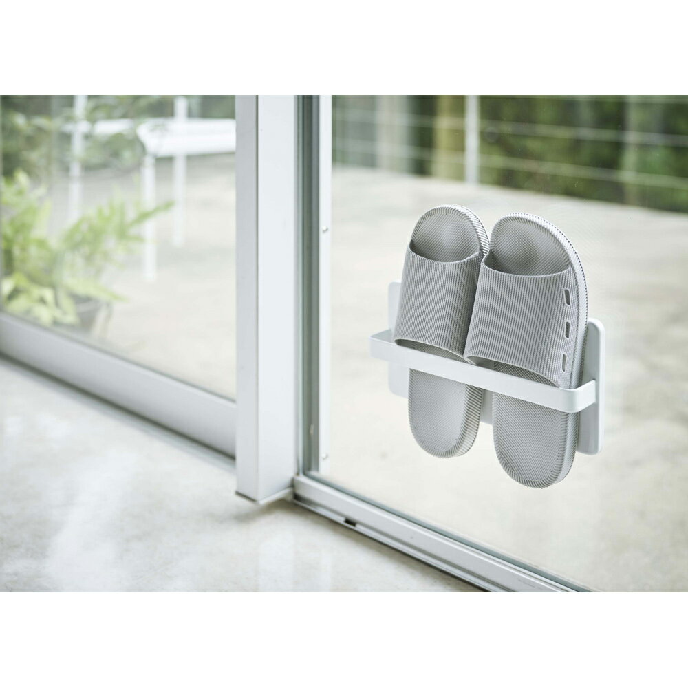 ツーウェイベランダスリッパラック タワー 4963 ホワイト ブラック 山崎実業 スリッパ立て 壁掛け 吸盤..