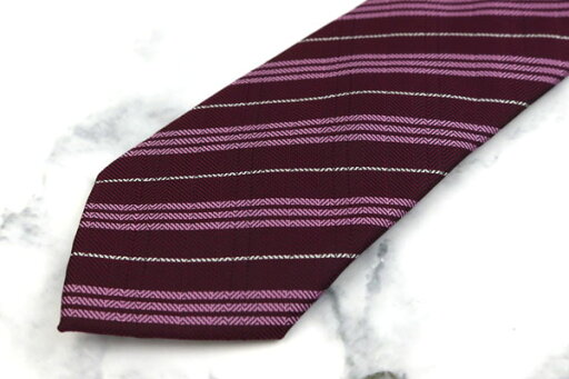 シンプルフレーズクラバット SIMPLE PHRASE CRAVAT ストライプ柄 パープル ポリエステル ブランド ネクタイ 送料無料 【中古】【美品】 シンプルフレーズクラバット SIMPLE PHRASE CRAVAT ストライプ柄 パープル ポリエステル ブランド ネクタイ 送料無料 【中古】【美品】
