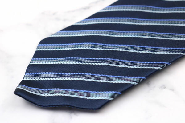 ユキトリイ YUKI TORII ストライプ柄 ネイビー シルク ブランド ネクタイ 送料無料 【中古】【美品】