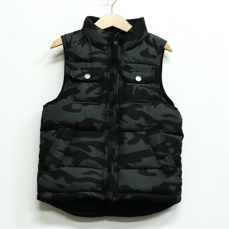 ギャップ ダウンベスト 中綿入り カモフラ柄 リバーシブル アウター キッズ 男の子用 110サイズ ブラック GAP 【中古】