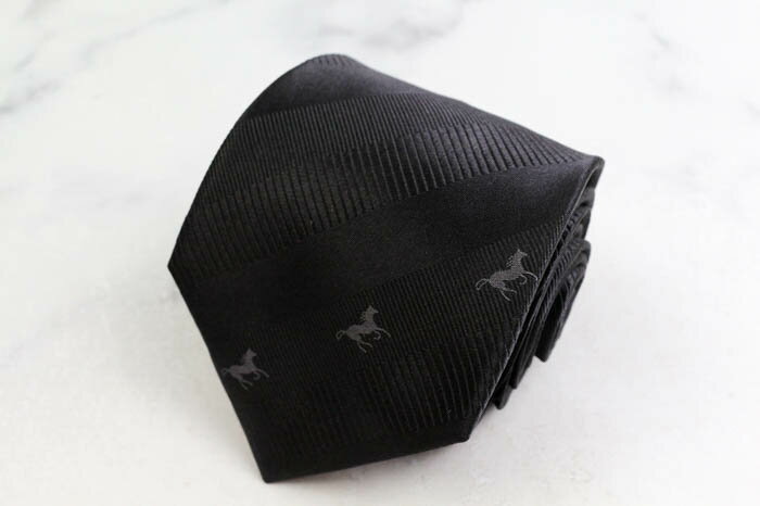 日本ダービー ブランド ネクタイ シルク ストライプ柄 動物柄 競馬 コレクション ユマコシノ PO メンズ ブラック JAPAN 【中古】