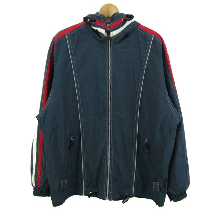 【状態追記】 --- 【付属品】 なし / 商品サイズ (こちらのサイズ表記は平置き採寸のサイズです。) 表記サイズ M サイズガイドはこちら /商品詳細 ブランド名 DESCENTEデサント 特徴 --- 素材 素材タグを撮影しておりますので、ご確認下さいませ。 色 緑×赤 性別タイプ メンズ 生産国 --- 商品番号 ra11845 類似商品