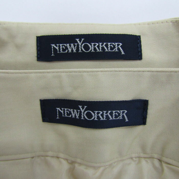 barceのNEWYORKER ニューヨーカー スーツ セットアップ 上下セット ジャケット スカート レディース 9ARサイズ ベージュ 【中古】｜アングル3